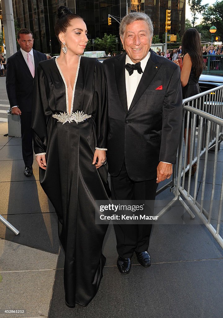 Tony Bennett and Lady Gaga "Cheek To Cheek" Taping - Red Carpet