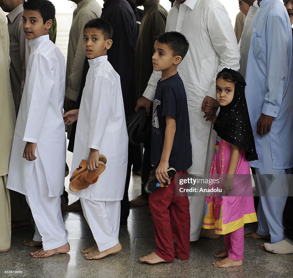 Eid al-Fitr in prayer Islamabad