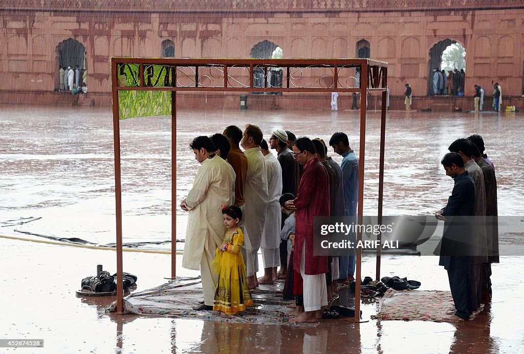 PAKISTAN-RELIGION-ISLAM-EID