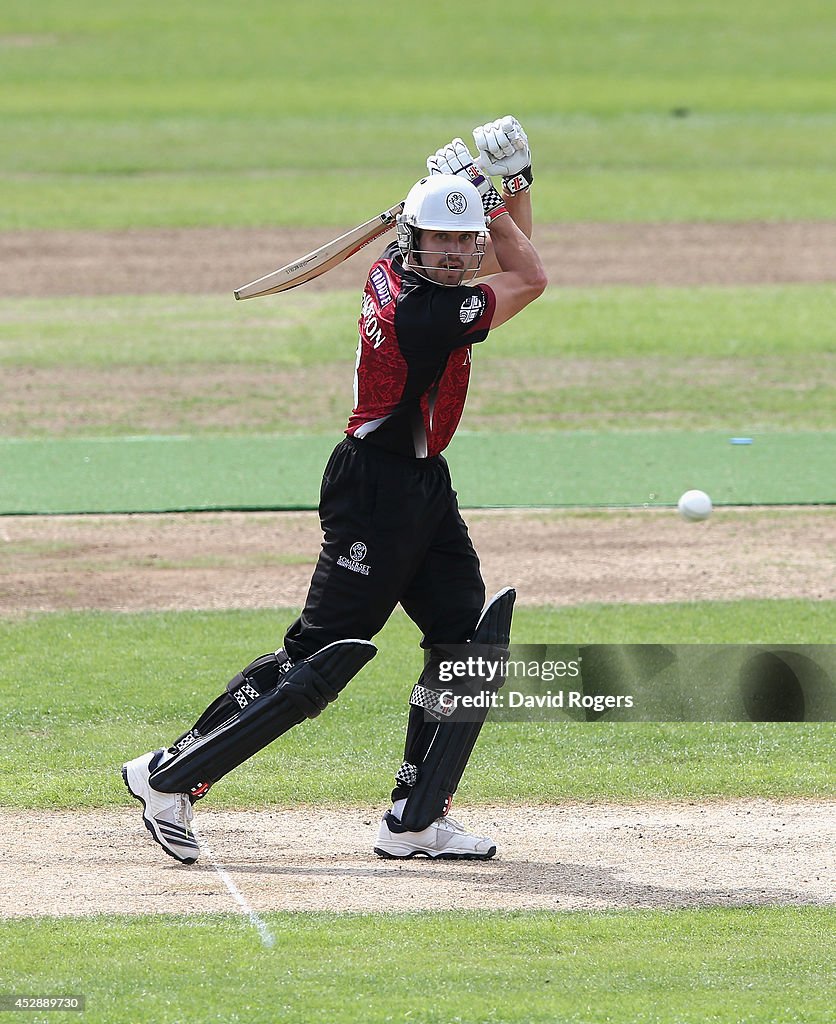 Nottinghamshire Outlaws v Somerset - Royal London One-Day Cup 2014
