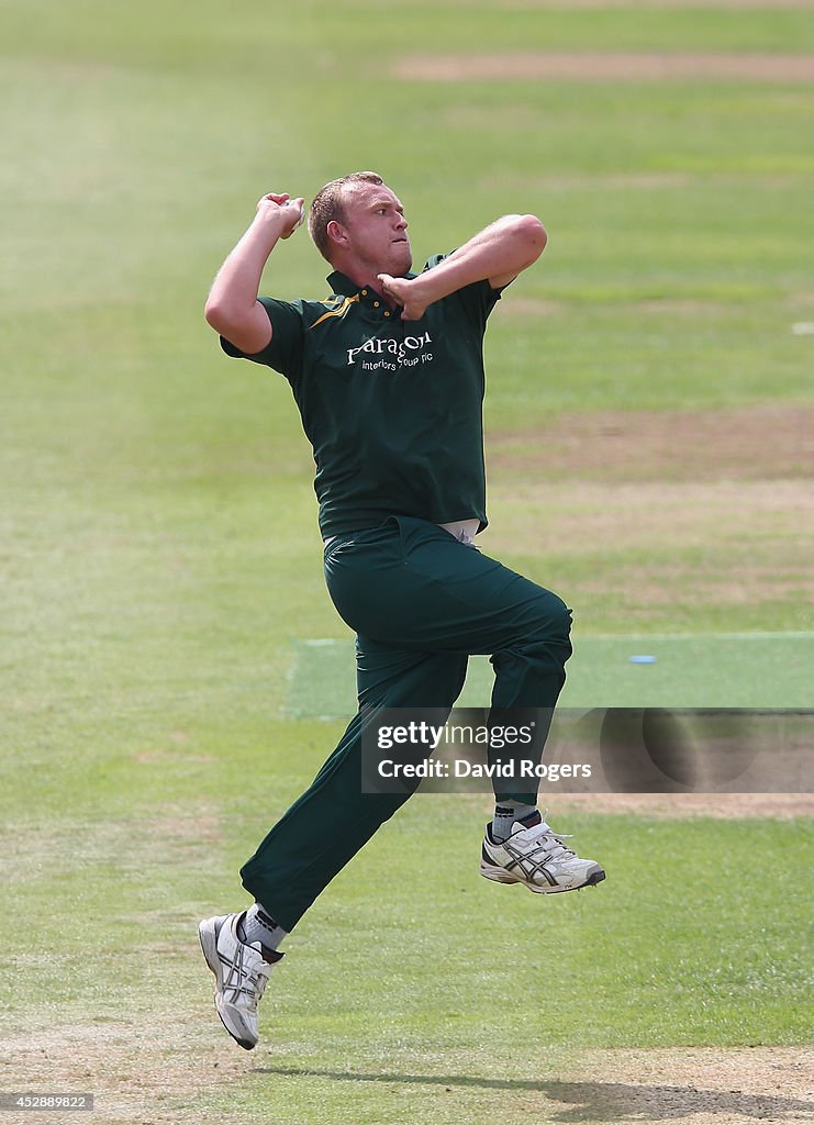 Nottinghamshire Outlaws v Somerset - Royal London One-Day Cup 2014