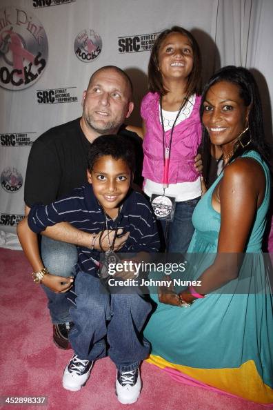 Steve Rifkind, Ryan Rifkind, Caroline Rifkind and Nicole Rifkind ...