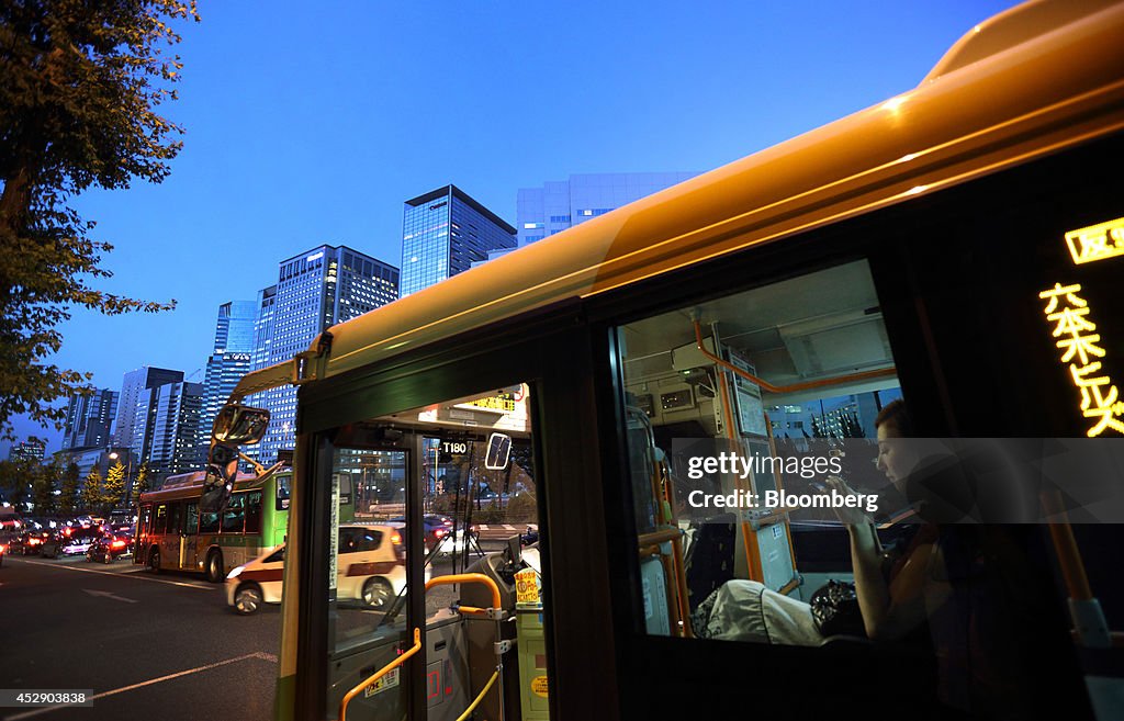 Workers In Central Business District As Japan Releases Jobless Rate Figures