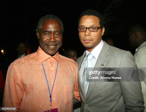 Ed Lewis Singer Ed Lewis Essence Photos and Premium High Res Pictures - Getty Images