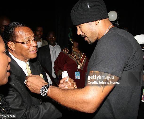 Minister Louis Farrakhan and Shemar Moore during Coca Cola Presents the 2006 Essence Music Festival - Day 3 at Reliant Park in Houston, Texas, United...