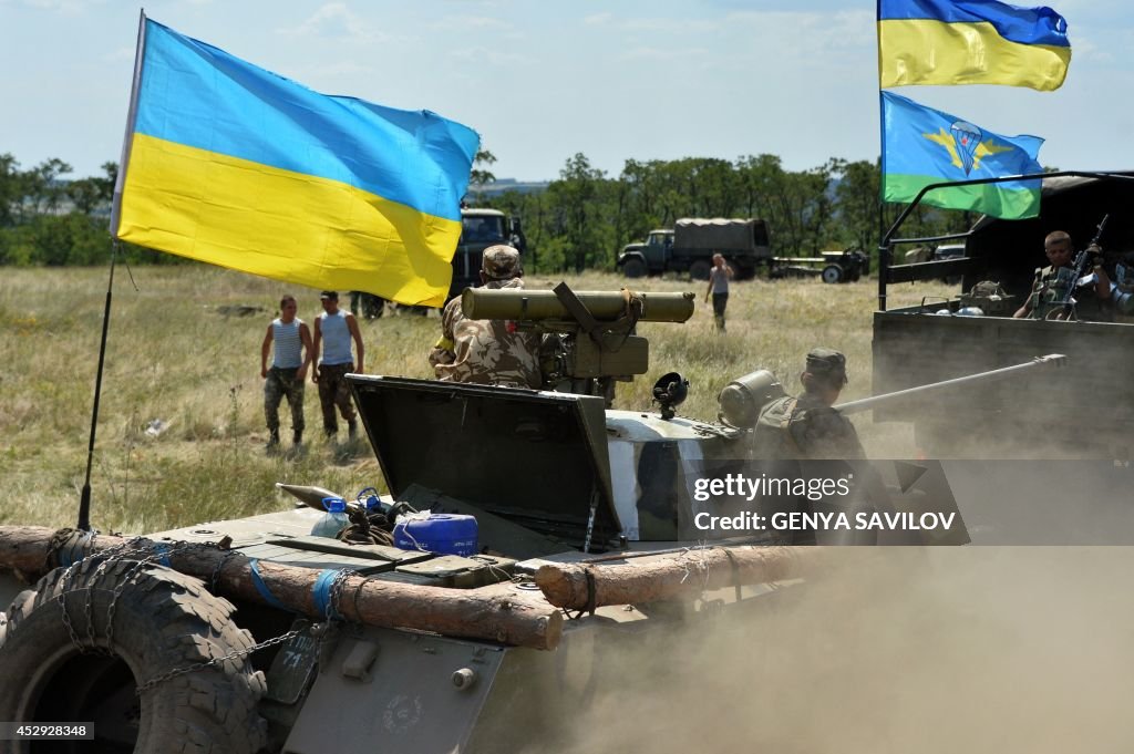 UKRAINE-RUSSIA-CRISIS-ARMY