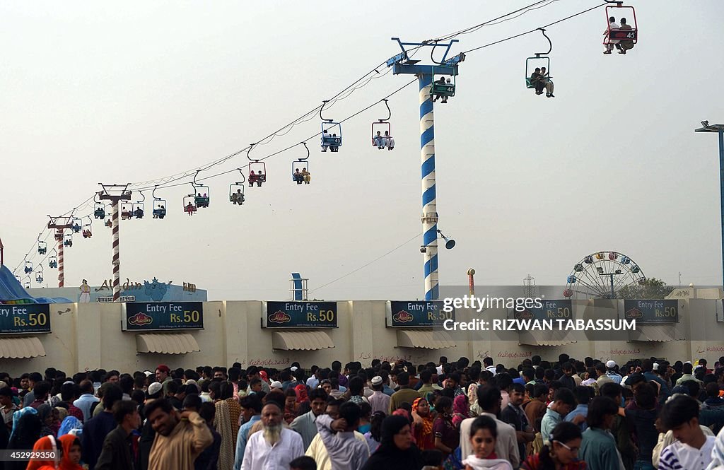 PAKISTAN-RELIGION-ISLAM-EID