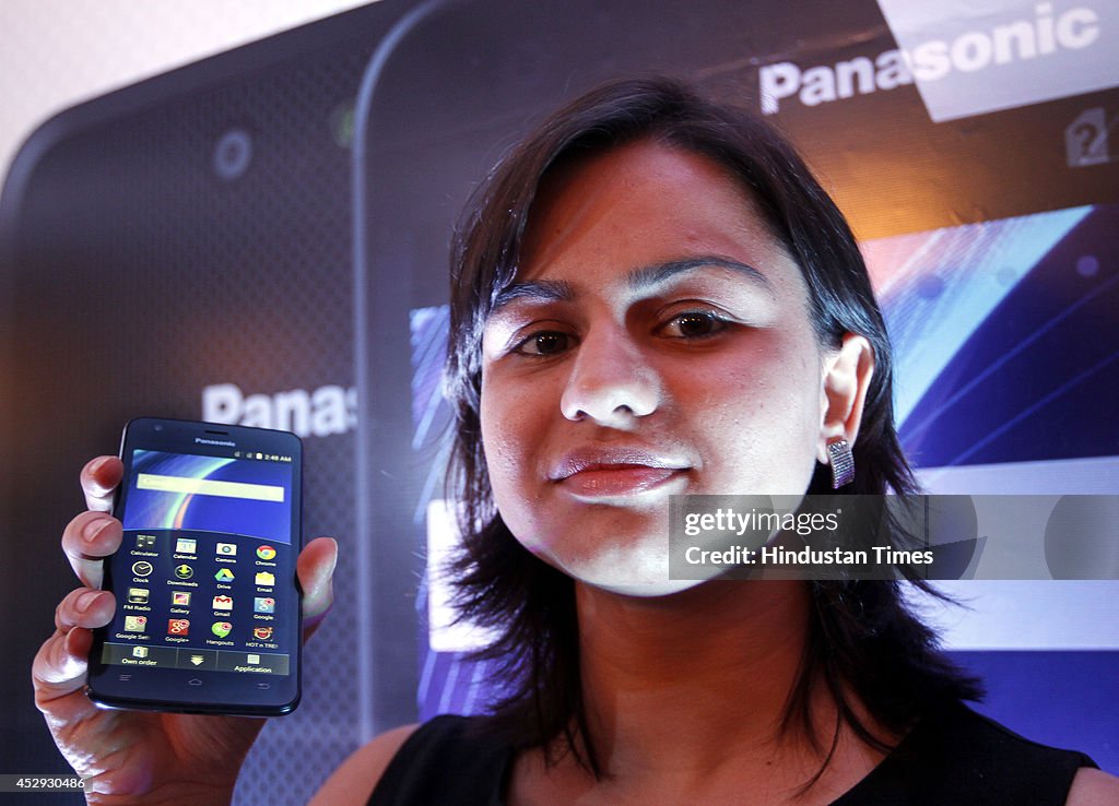 Panasonic Smartphone Eluga U Launch