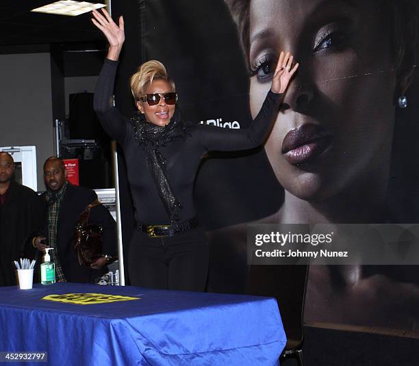 Mary J. Blige promotes Stronger With Each Tear at Best Buy on December 22, 2009 in New York City.