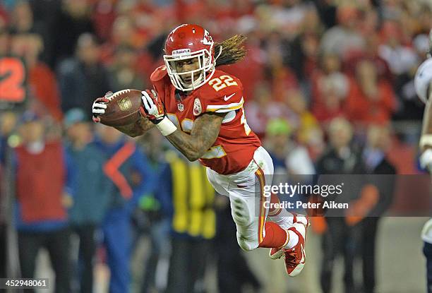 Wide receiver Dexter McCluster of the Kansas City Chiefs makes a diving catch against the Denver Broncos during the second half on December 1, 2013...