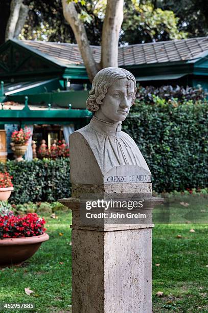 Bust sculpture of Lorenzi di Medici, Villa Borghese gardens.