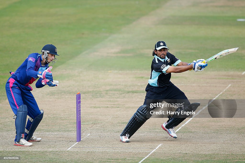 Middlesex Panthers v Surrey - Royal London One-Day Cup 2014