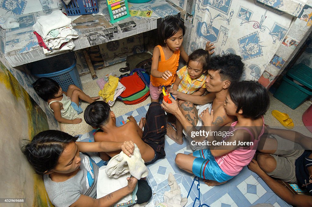 Veronica Delacruz with her husband Jaime and kids inside...