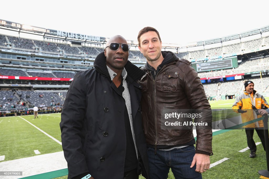 Celebrities Attend The Miami Dolphins Vs New York Jets Game - December 1, 2013