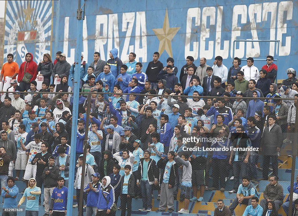 Sporting Cristal v Leon de Huanuco - Torneo Apertura 2014