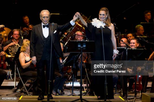 Josep Carreras and Ainhoa Arteta perfom during the Starlite Festival on July 31, 2014 in Marbella, Spain.