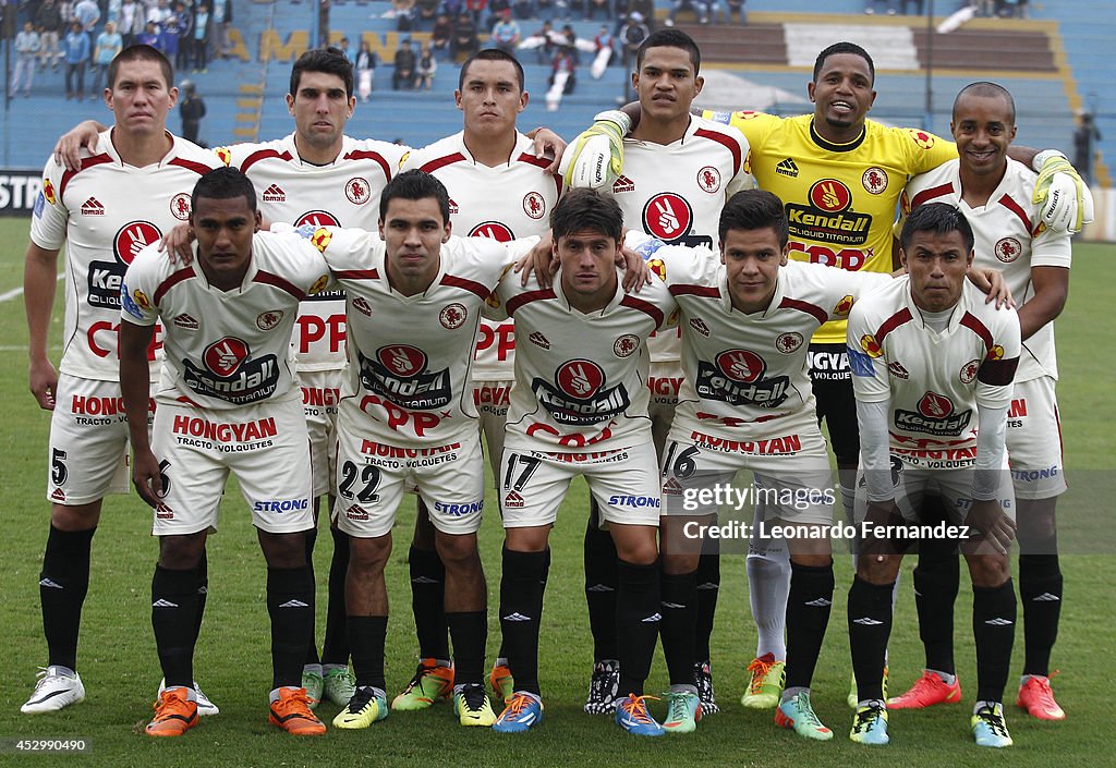 Sporting Cristal v Leon de Huanuco - Torneo Apertura 2014