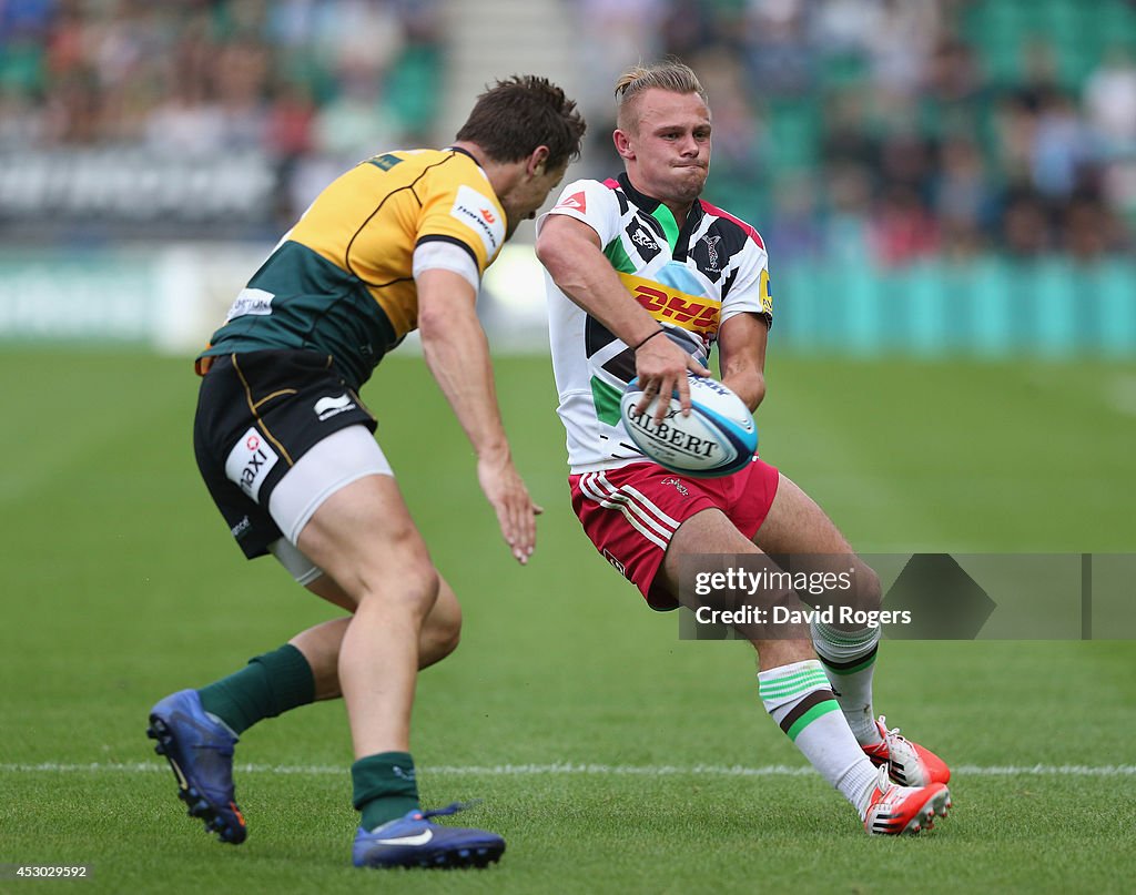 Sam Stuart Rugby Sam Stuart of Harlequins passes the ball in the match against... News ...
