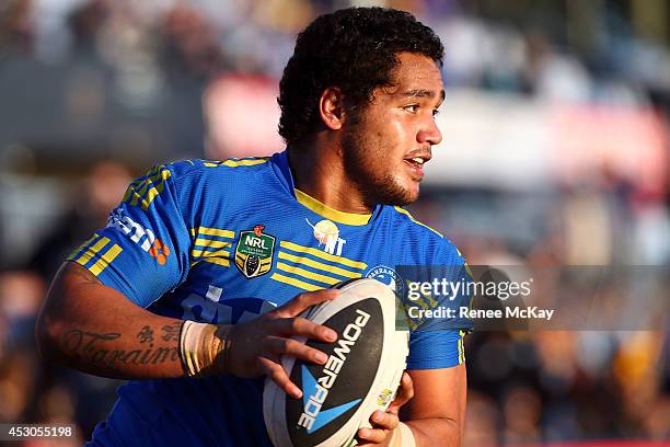 Bureta Faraimo of the Eels runs in a try during the round 21 NRL match between the Cronulla Sharks and the Parramatta Eels at Remondis Stadium on...