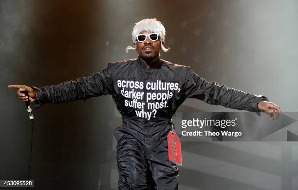 Andre 3000 of Outkast performs at Samsung Galaxy stage during 2014 Lollapalooza Day Two at Grant Park on August 2, 2014 in Chicago, Illinois.