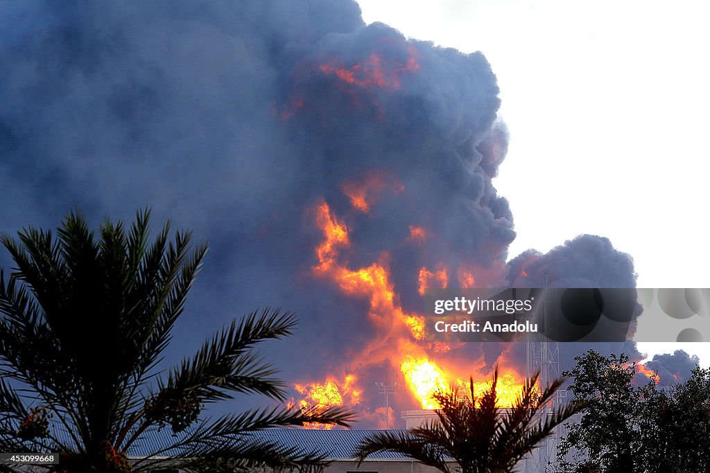 Petrol depot burnt when clashes broke out in Tripoli