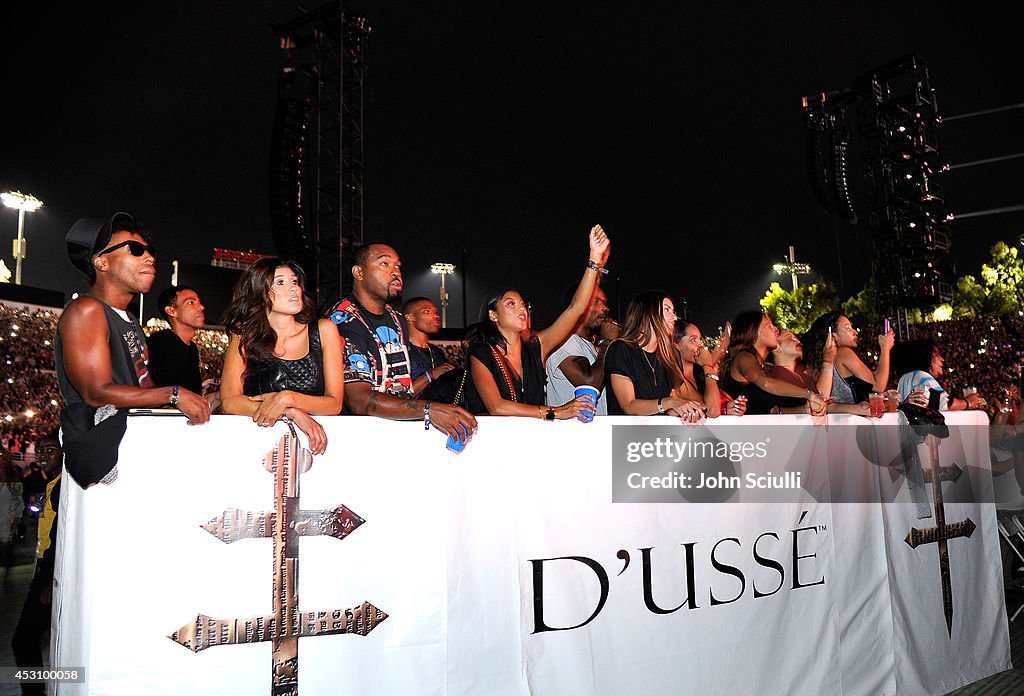 D'USSE VIP Riser + Lounge At On The Run Tour
