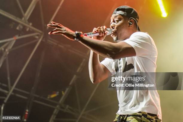 Dizzy Rascal Troxy 107 Mc Dizzee Rascal Stock Photos, High-Res Pictures, and Images ...