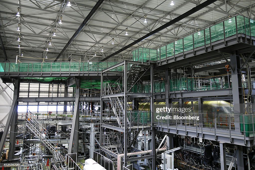 Tour Of Mitsubishi Heavy Industries' Engineering Tests Facility For Mitsubishi Regional Jet