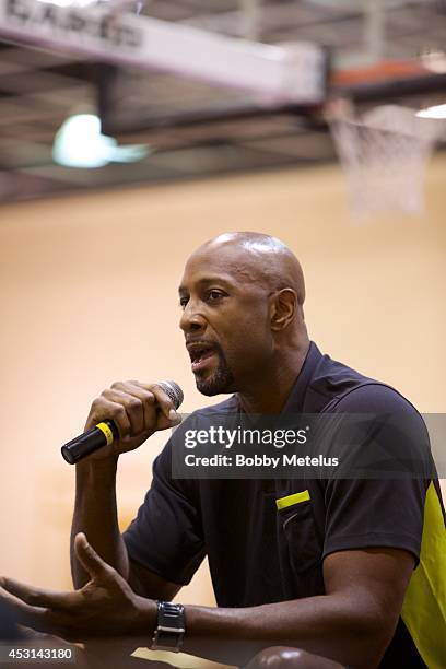 Alonzo Mourning speaks at Dwyane Wade's Fourth Annual Fantasy Basketball Camp at Westin Diplomat on August 3, 2014 in Hollywood, Florida.