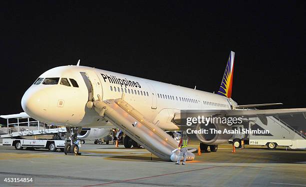 Flight 434 151 Evacuation Slide Stock Photos, High-Res Pictures, and Images ...