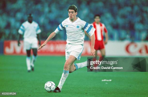 Marseille forward Chris Waddle in action during the European Cup final between Red Star Belgrade and Marseille on May 29, 1991 in Bari, Italy.