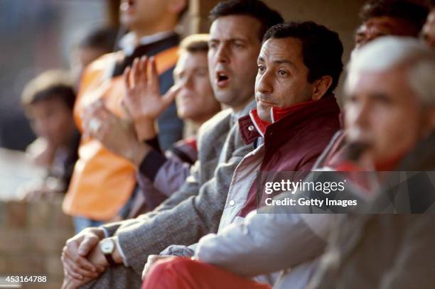 Swindon Town mananger Osvaldo Ardiles looks on during a league match between Swindon and Hull City at the County Ground on March 17, 1990 in Swindon,...