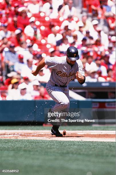 Jason Kendall of the Pittsburgh Pirates runs against the St. Louis Cardinals at Busch Stadium on May 9, 1999 in St. Louis, Missouri. The Pirates beat...