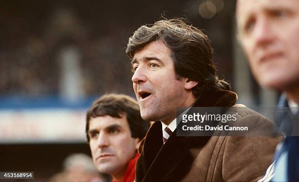 Queens Park Rangers manager Terry Venables in action during a league division two match held at Loftus Road circa 1981 in London, England.