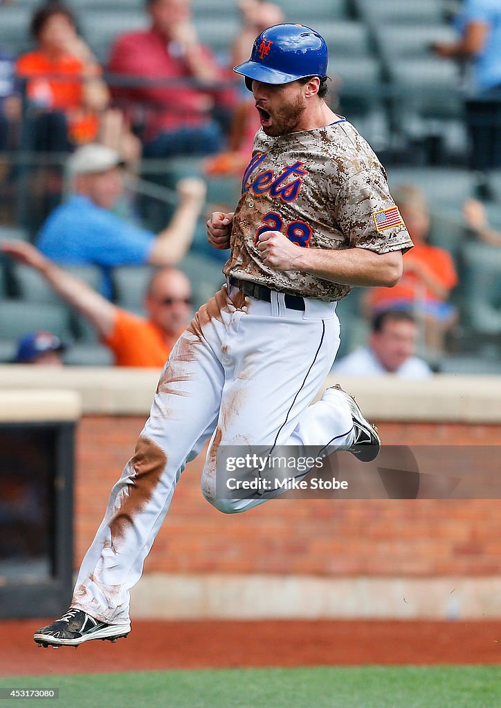 San Francisco Giants v New York Mets