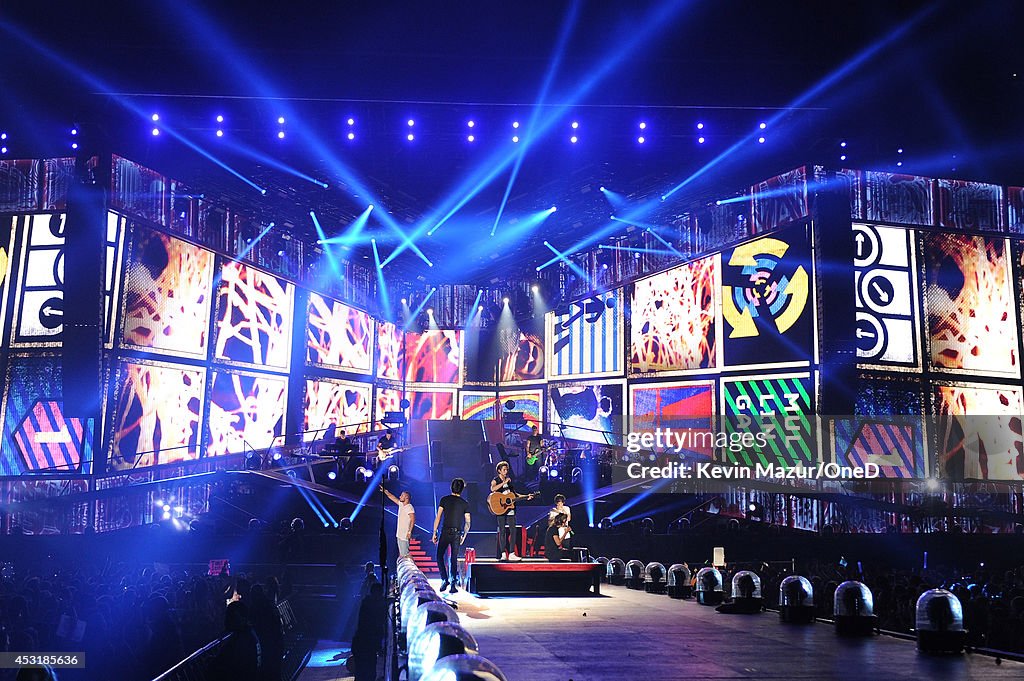 One Direction "Where We Are" Tour - New Jersey