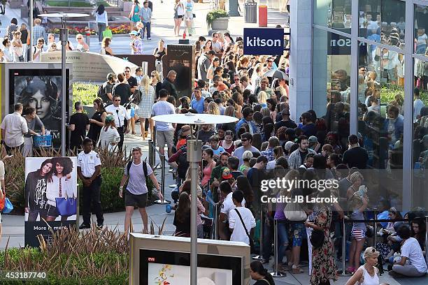 General view during "The Grumpy Guide To Life: Observations By Grumpy Cat" Book Launch Party at Kitson on August 4, 2014 in Santa Monica, California.