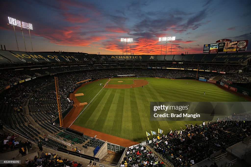 Tampa Bay Rays v Oakland Athletics