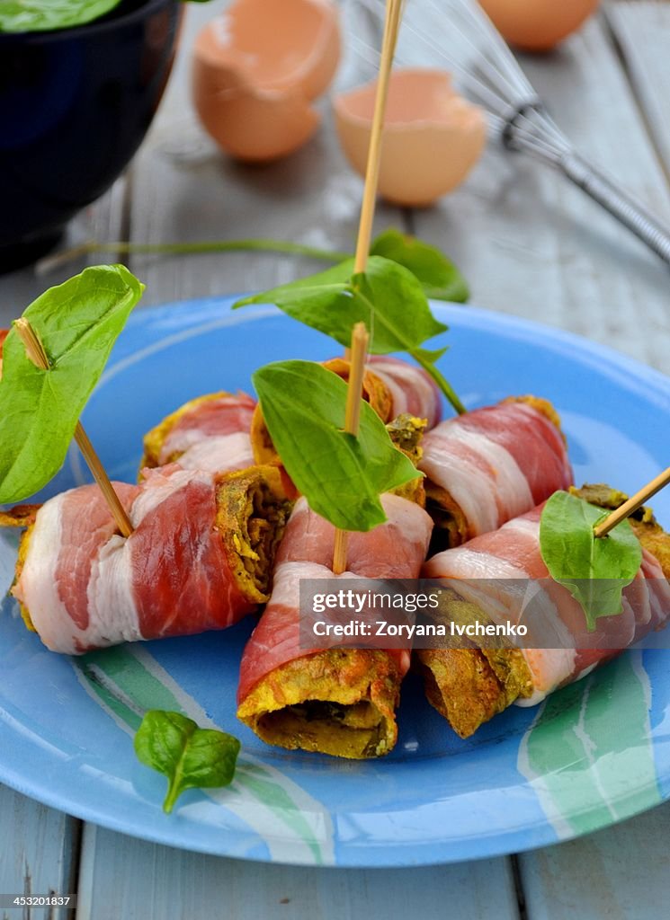 Bacon and sorrel omlette roll