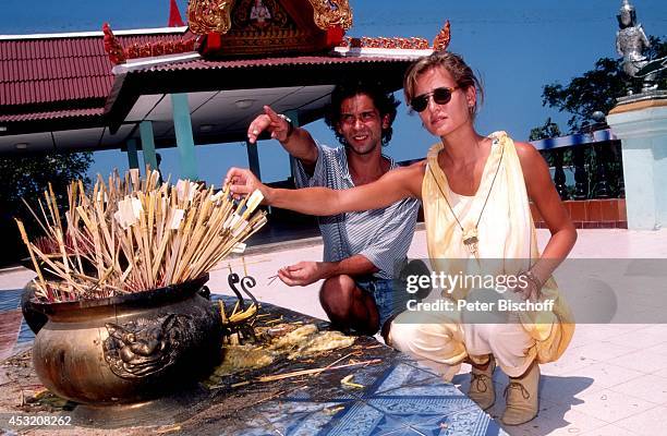 Anja Kling und Freund Jens Solf am am Rande der Dreharbeiten zur ZDF-Serie "Verschollen in Thailand" auf Insel Koh Samui, Thailand.