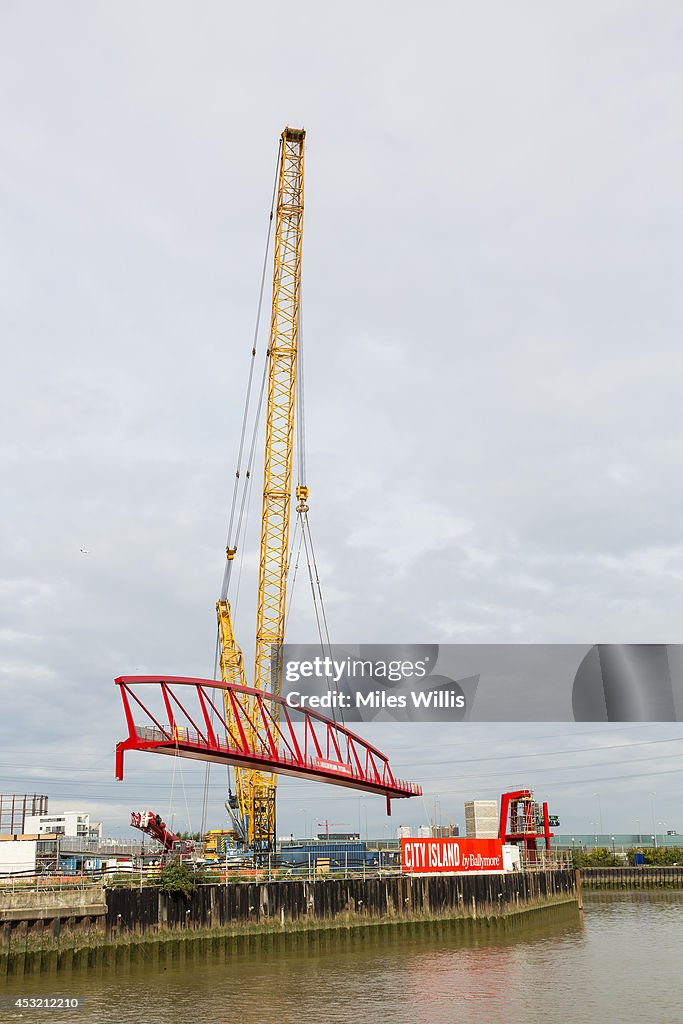 Ballymore Delivers A New Bridge For London With The UK's Largest Crane