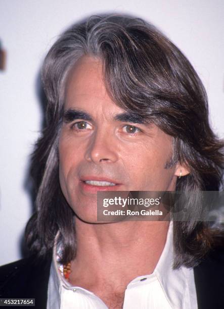 Singer Hal Ketchum attends the 29th Annual Academy of Country Music Awards on May 3, 1994 at Universal Amphitheatre in Universal City, California.