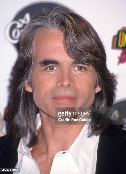 Singer Hal Ketchum attends the 29th Annual Academy of Country Music Awards on May 3, 1994 at Universal Amphitheatre in Universal City, California.