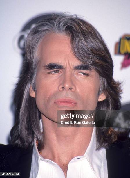 Singer Hal Ketchum attends the 29th Annual Academy of Country Music Awards on May 3, 1994 at Universal Amphitheatre in Universal City, California.