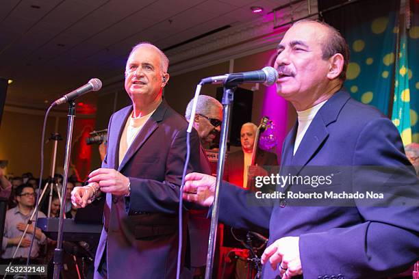 Jerry Rivas El Gran Combo In Concert Photos and Premium High Res Pictures - Getty ...