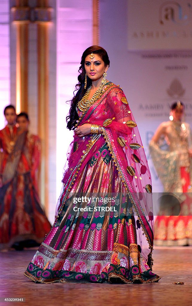 FASHION-INDIA-LEENA-BOLLYWOOD