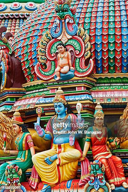 hindu temple, singapore - sri mariamman tempel singapore stockfoto's en -beelden