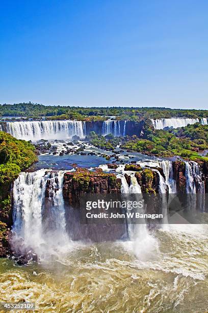 iguacu falls,  brazil - iguacu falls stockfoto's en -beelden