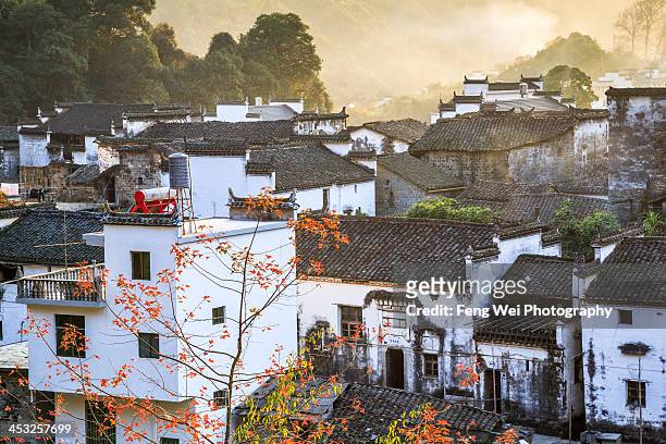 autumn colors, changxi village - pingshan fotografías e imágenes de stock