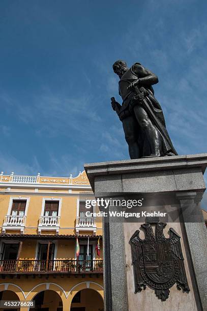 Statue of Pedro de Heredia on Plaza de los Coches, Cartagena, Colombia.